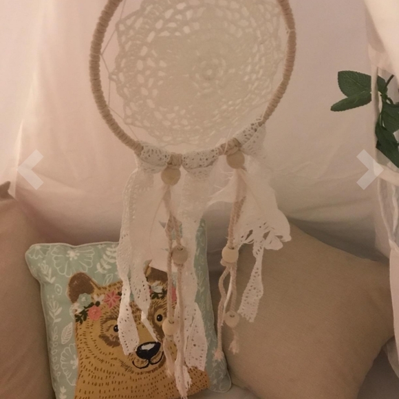 Urban Outfitter Boho Native Macrame Dream Catchers - Picture 5 of 6